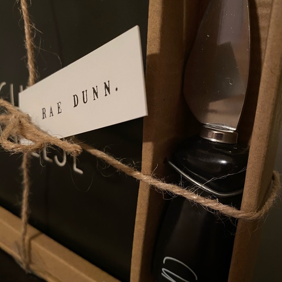 Rae Dunn cheese plate and knife set - Picture 1 of 5